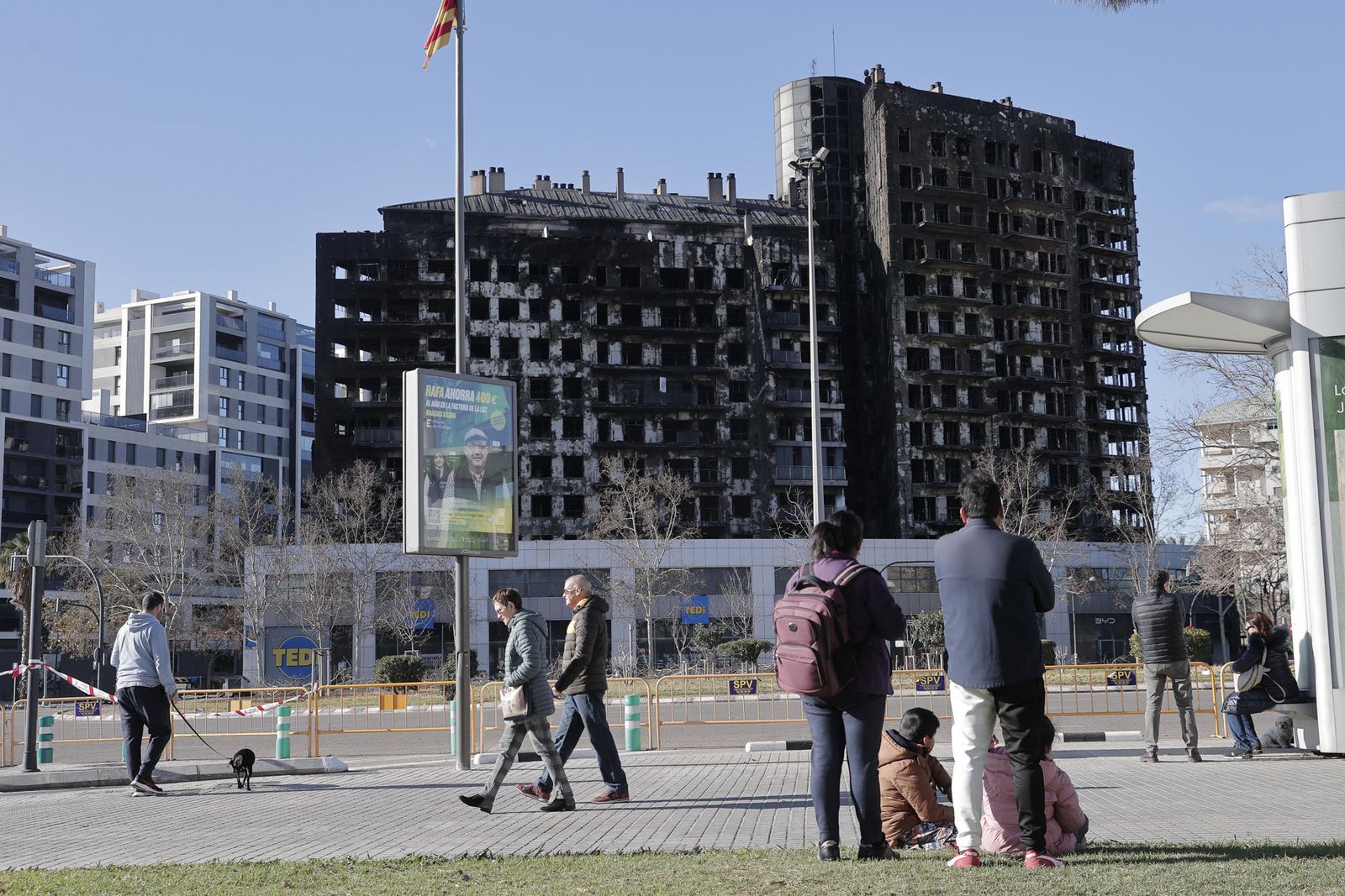 Edificio incendiado en Valencia