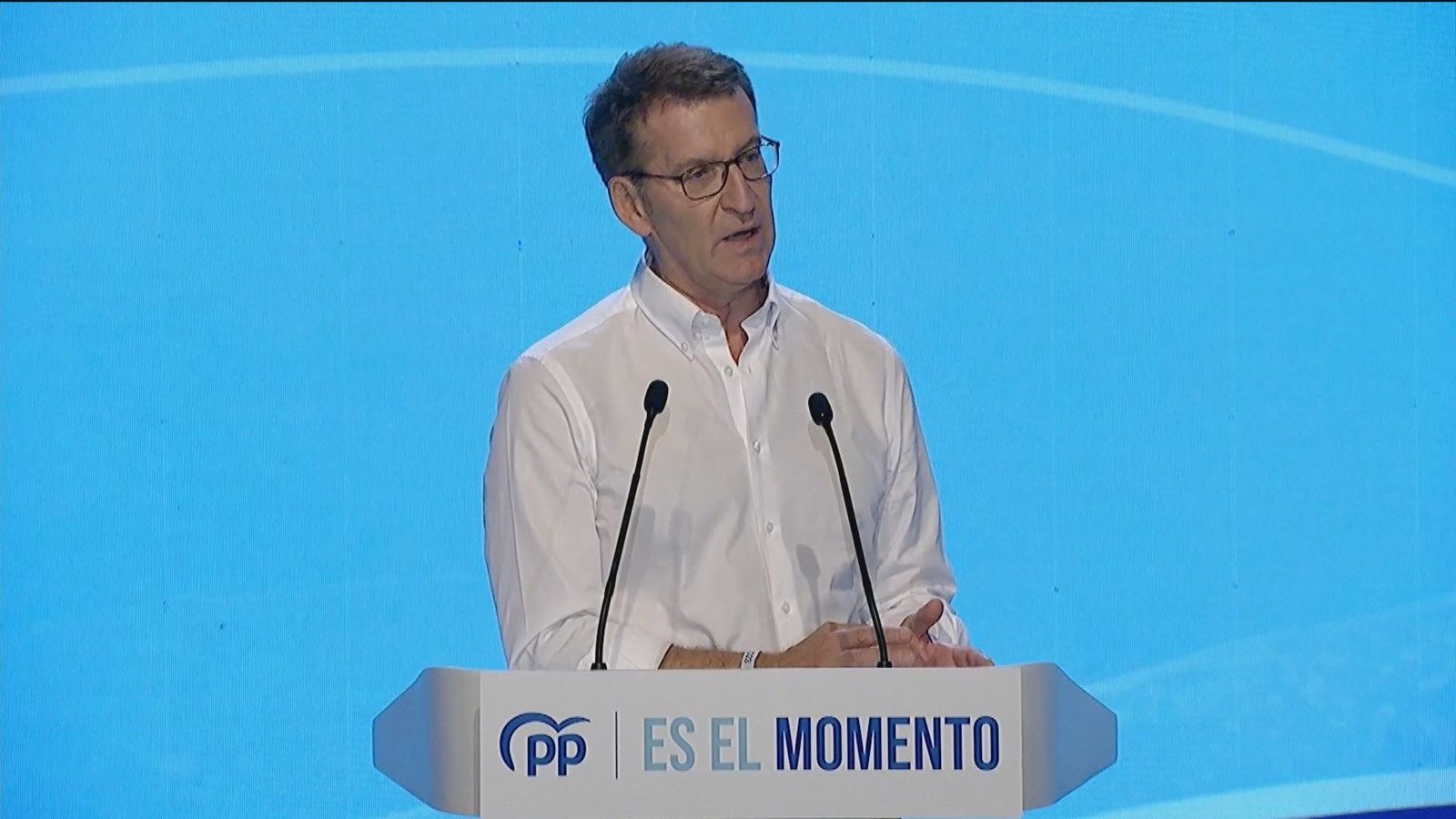 Feijóo pide una mayoría suficiente para gobernar "sin bloques ni bloqueos"