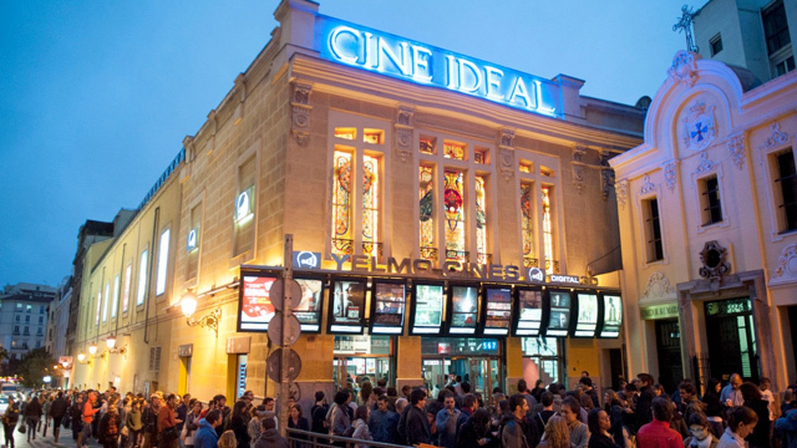 fiesta-cine323e_ideal