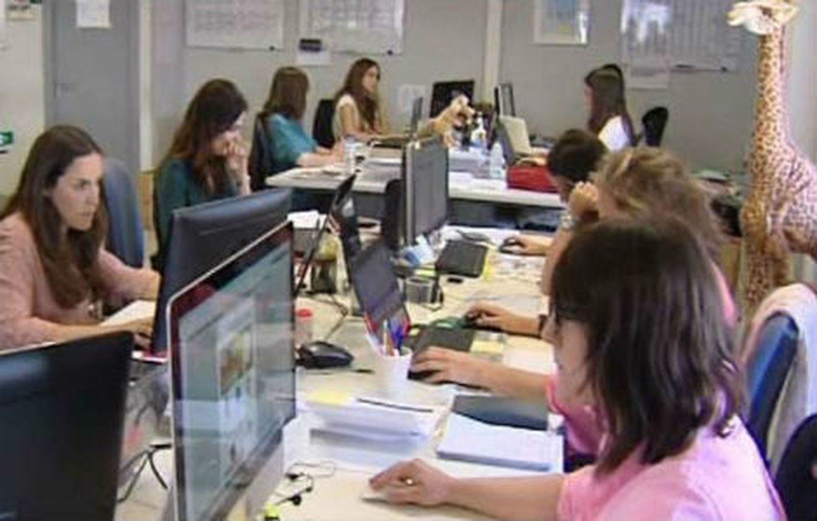 El paro baja en 83.993 personas en julio, la mayor caída en este mes desde 1997
