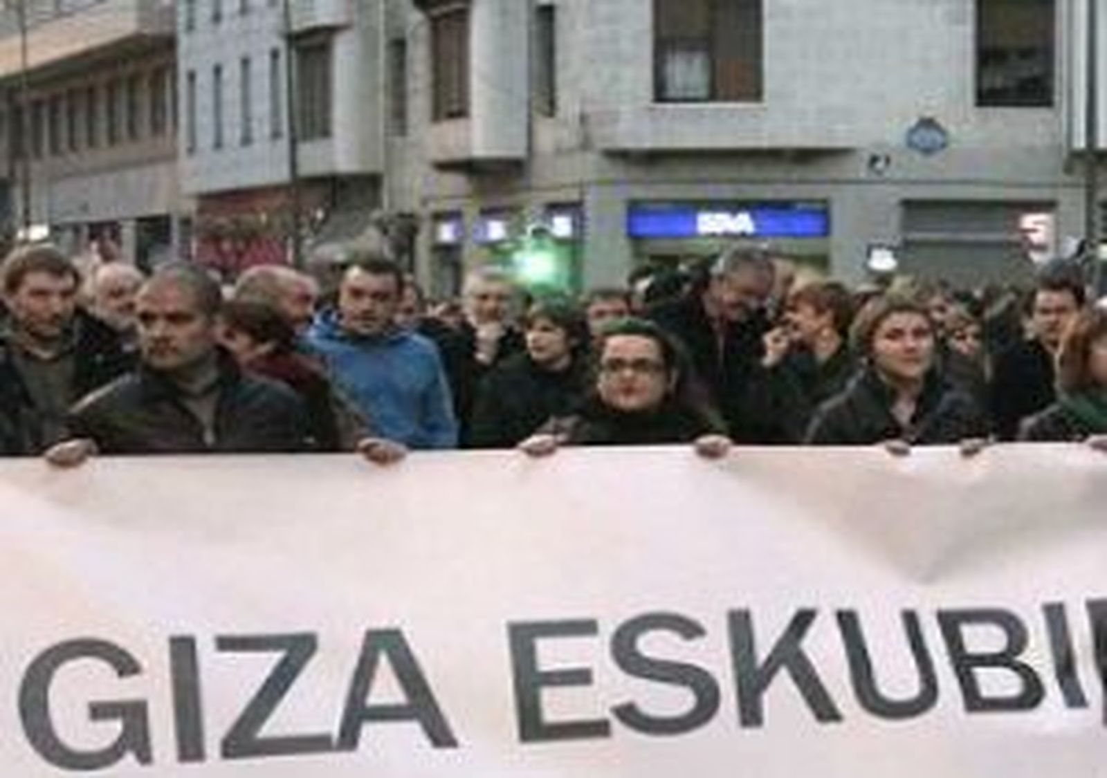 Las víctimas piden que el juez investigue si en la marcha de Bilbao se enalteció a ETA