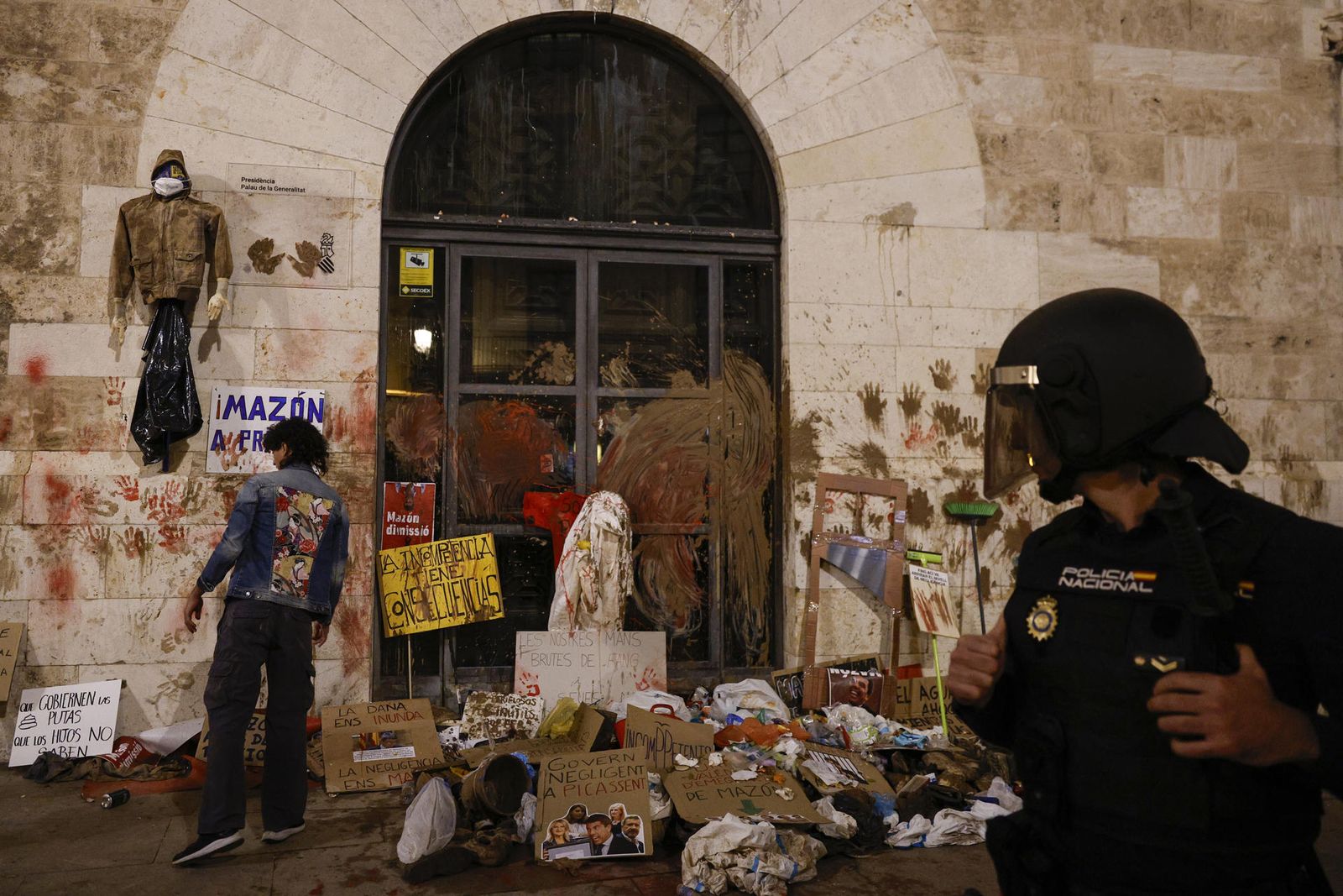 Disturbios de grupos de la ultraizquierda tras la manifestación de Valencia