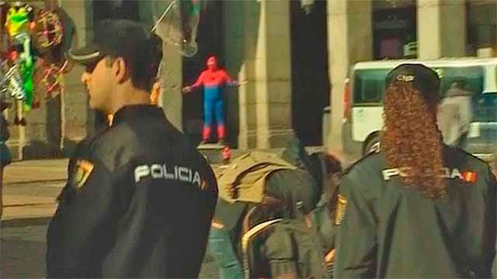 Más patrullas en las calles para garantizar una Navidad segura en Madrid