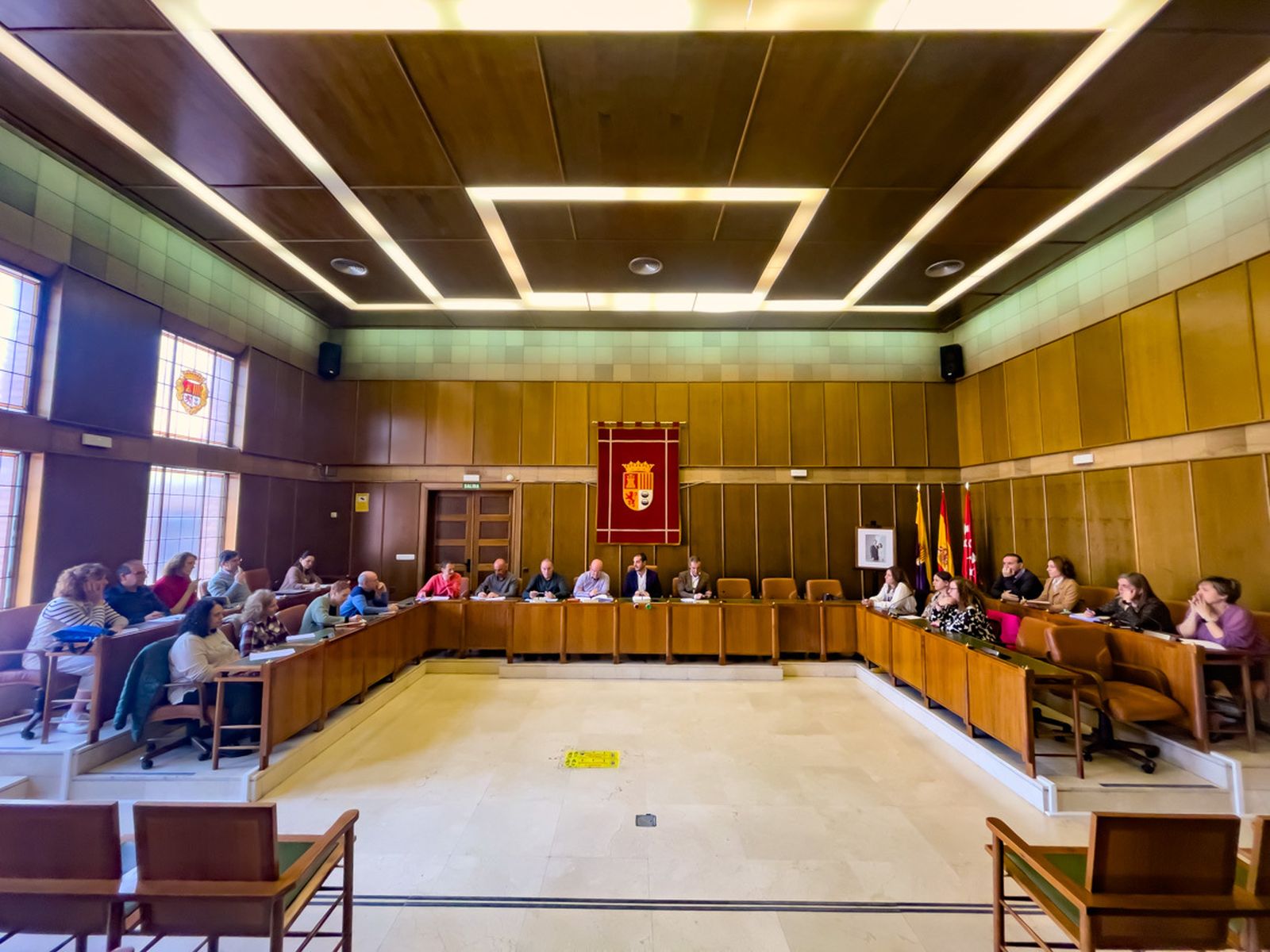 Reunión del alcalde de Torrejón con los directores de los colegios públicos