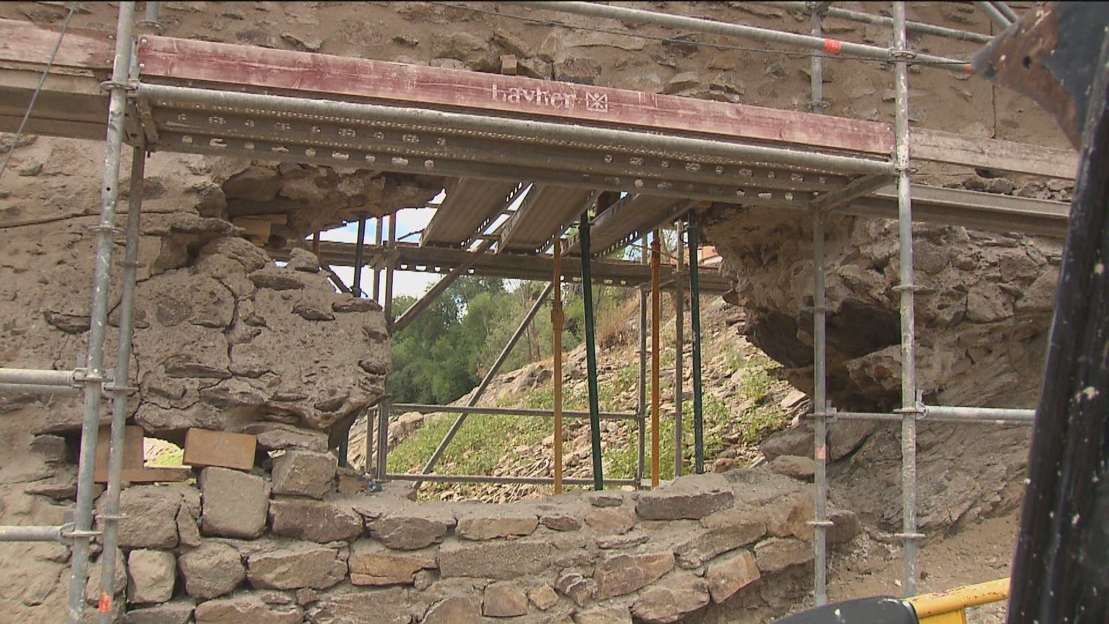 Buitrago del Lozoya rehabilita su muralla histórica