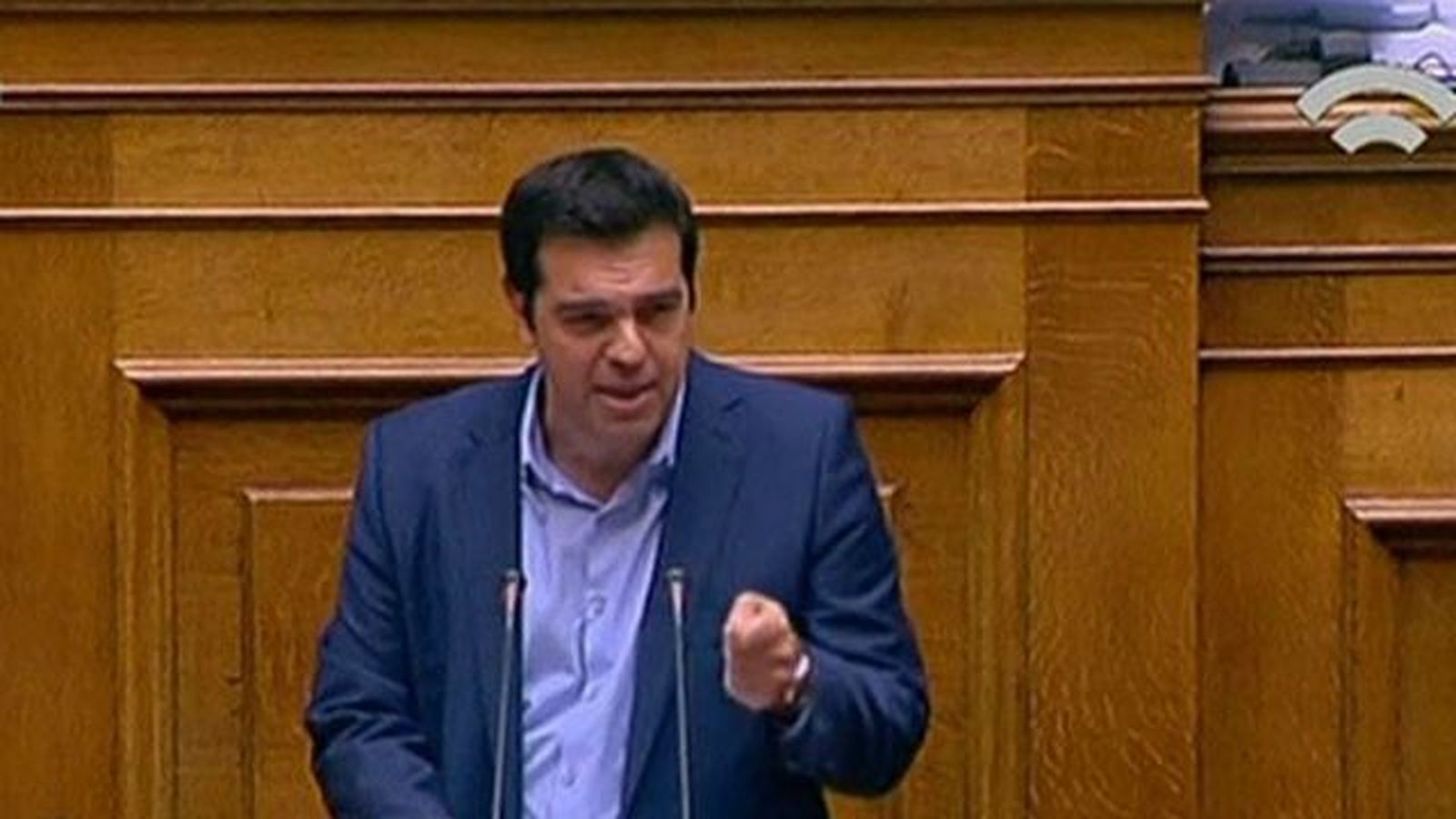Tsipras obtiene luz verde del Parlamento para lograr el tercer rescate