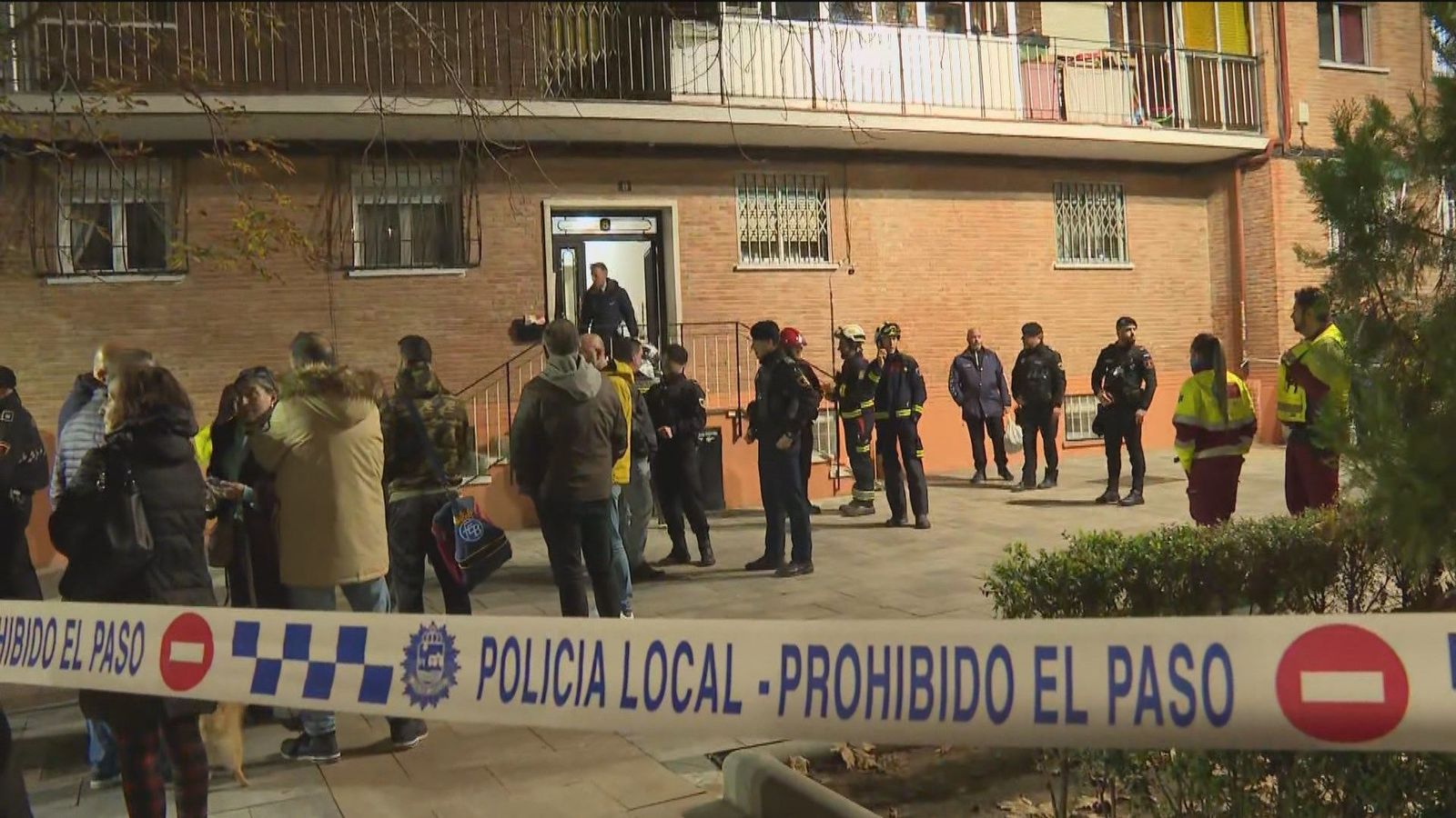 Desalojan a 52 vecinos de un edificio de San Fernando por la aparición de pequeñas fisuras