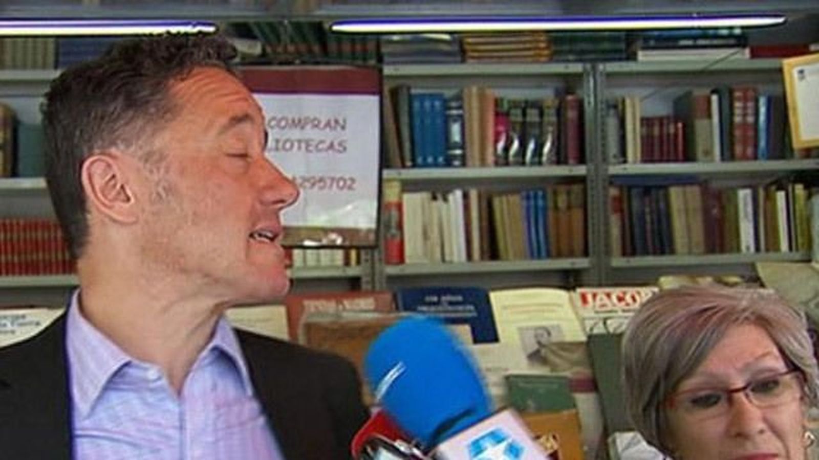 El PSOE propone reducir las tasas a los libreros de la Cuesta de Moyano