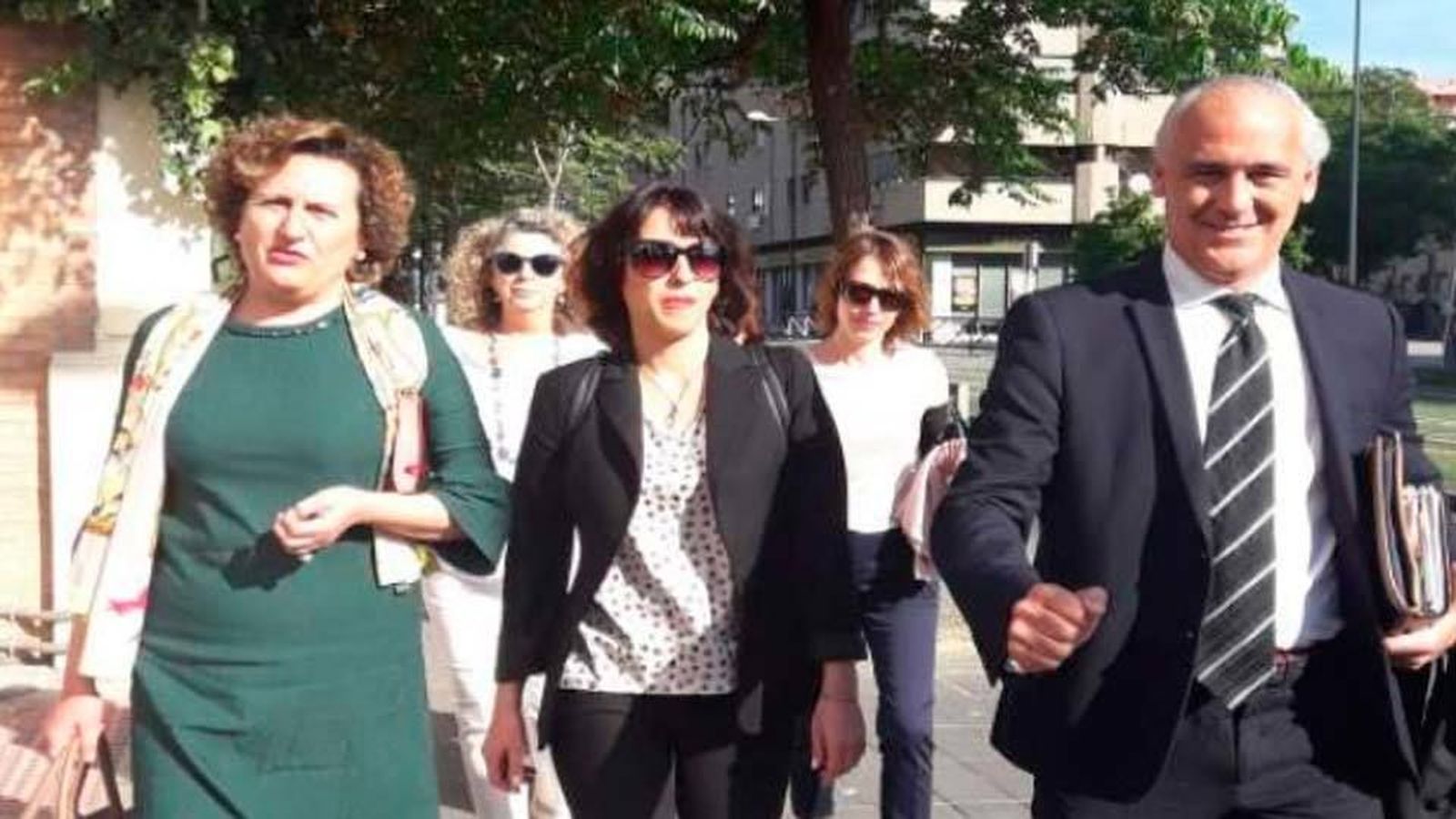 El abogado de Juana Rivas se va de la sala y obliga a aplazar el juicio