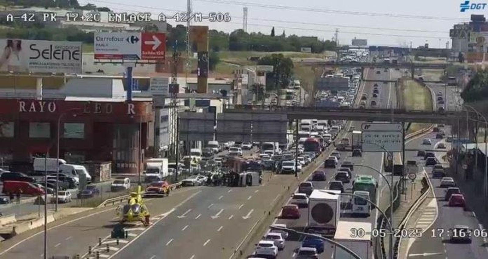 Un accidente múltiple en la A-42 genera un gran atasco a la altura de Fuenlabrada