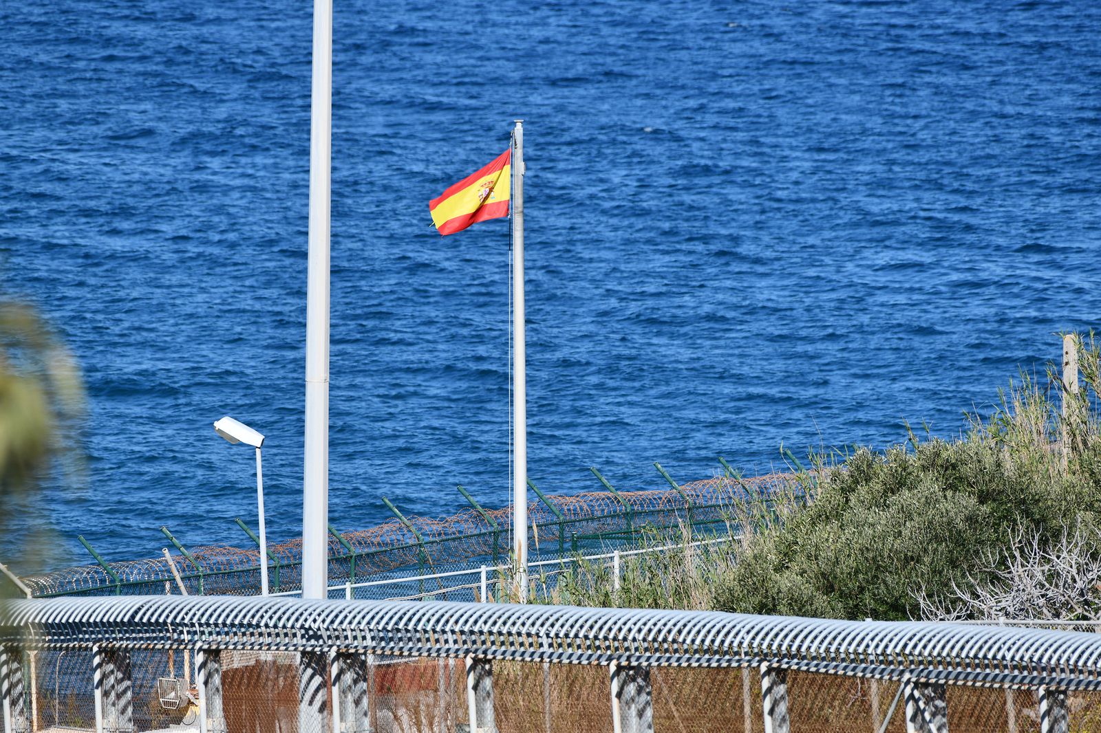 86 migrantes subsaharianos acceden a Melilla en un intento de más de 300
