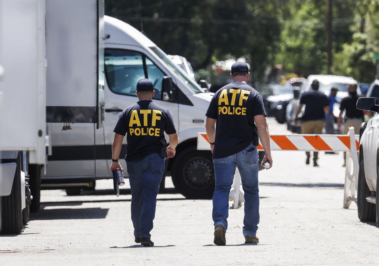 Arrestado un estudiante con dos rifles a las afueras de un instituto en Texas tras la masacre de Uvalde