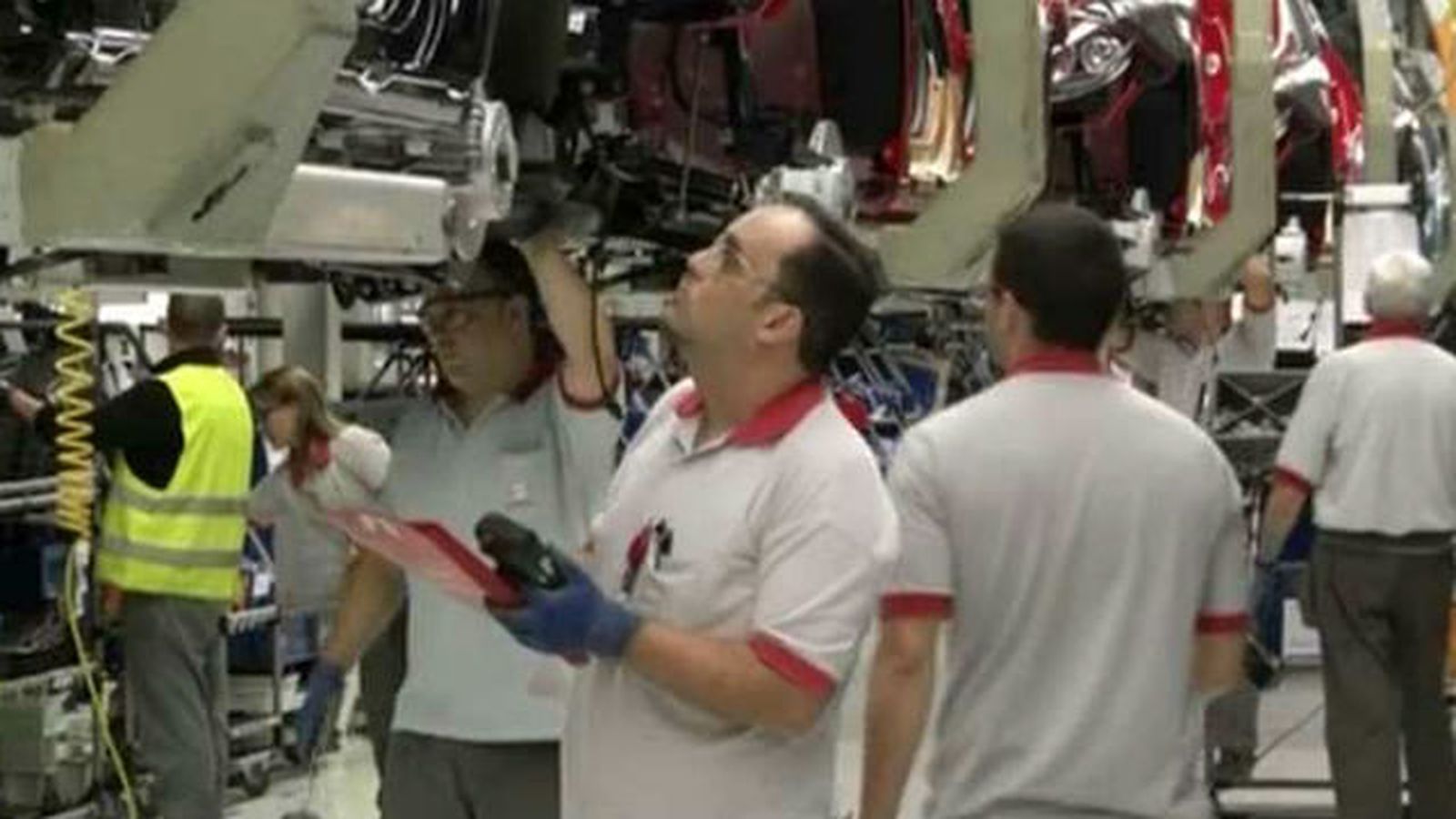 El paro baja en marzo en 47.697 personas gracias al sector servicios