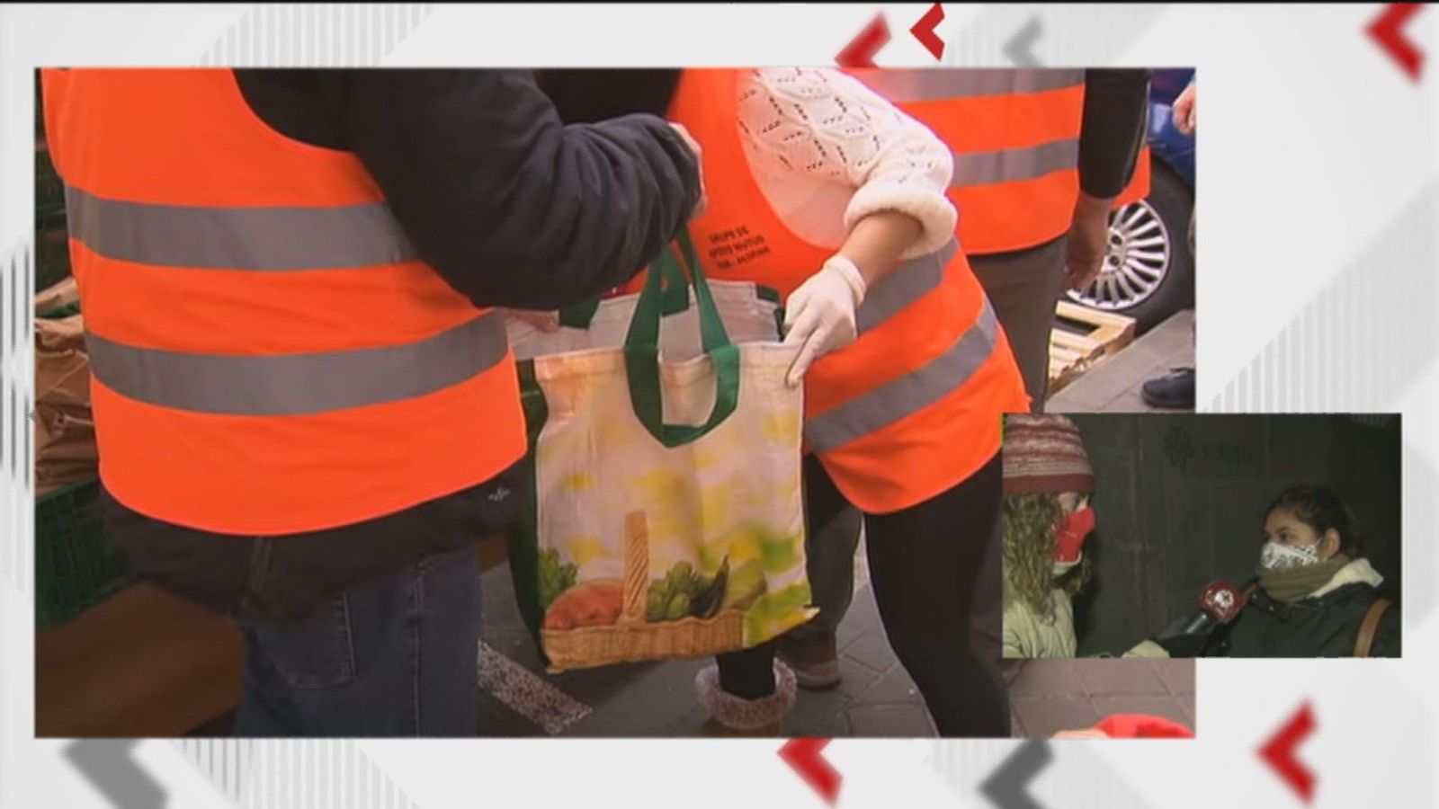 Las colas del hambre, también estos días de frío para buscar bombonas de gas, mantas y estufas