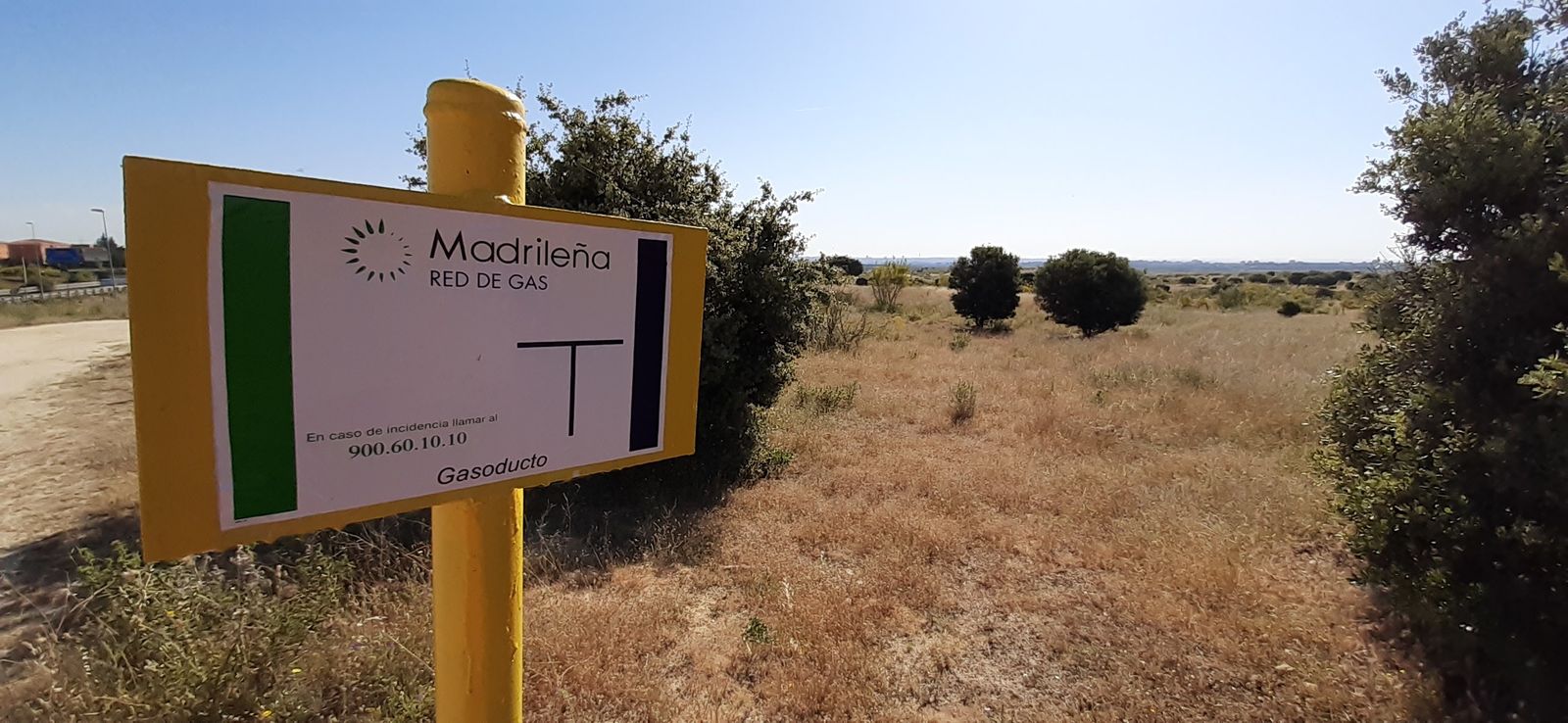 Señalización de un gasoducto subterráneo a su paso por Madrid