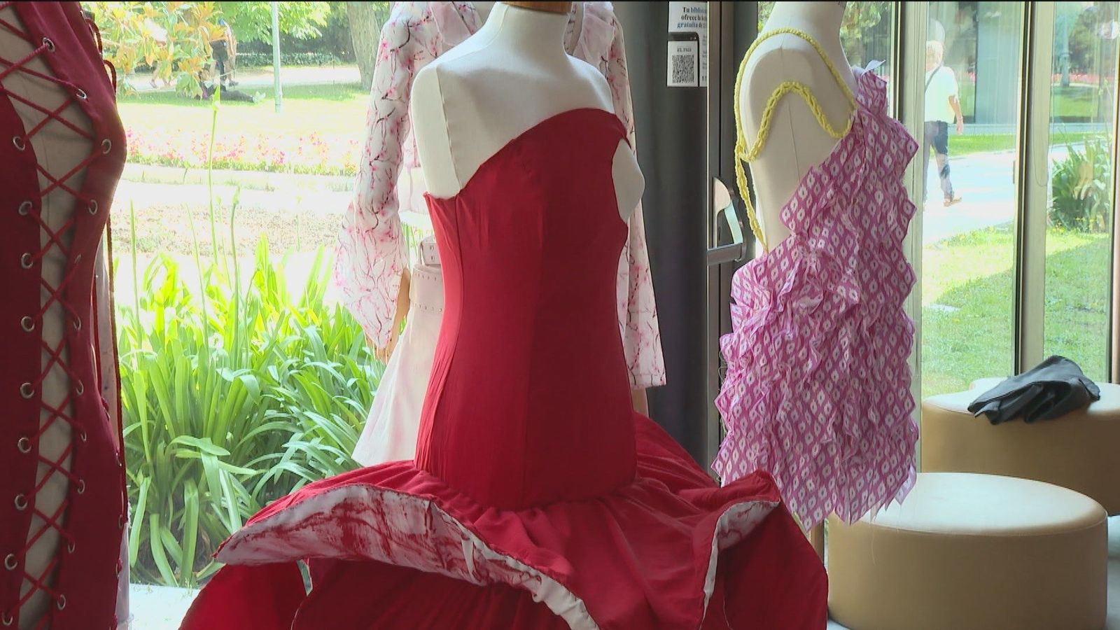 Los diseñadores del futuro exponen sus creaciones en El Retiro