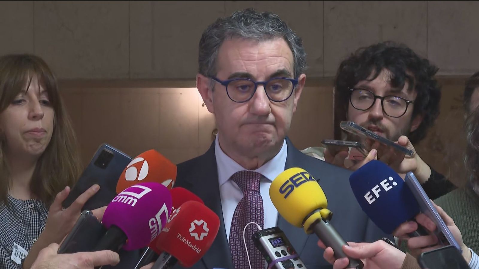 La patronal del transporte se reune con el Gobierno  para pedirle  el fin de los bloqueos en las carreteras