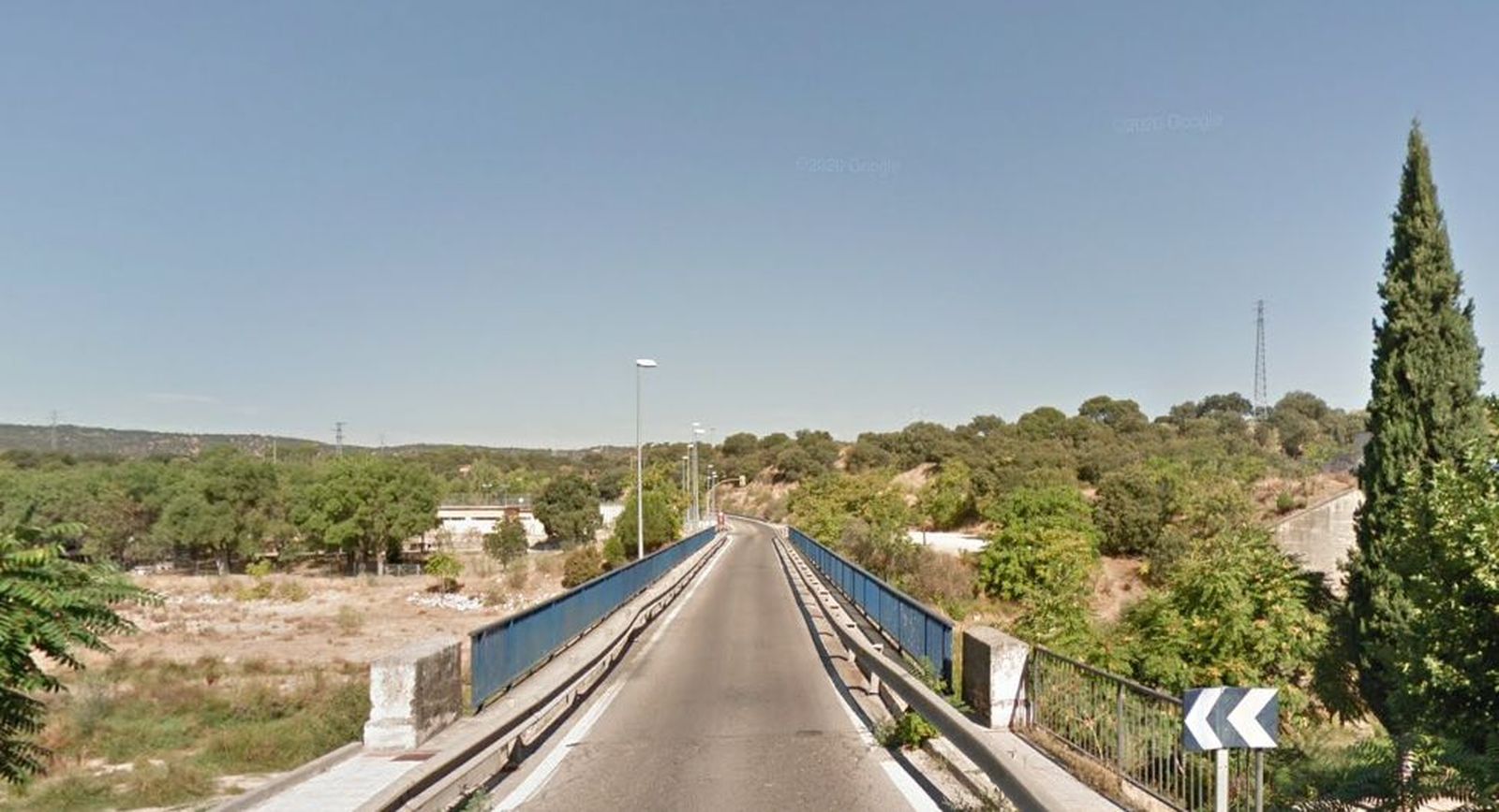 Puente de la M510 sobre el río Perales en Aldea del Fresno