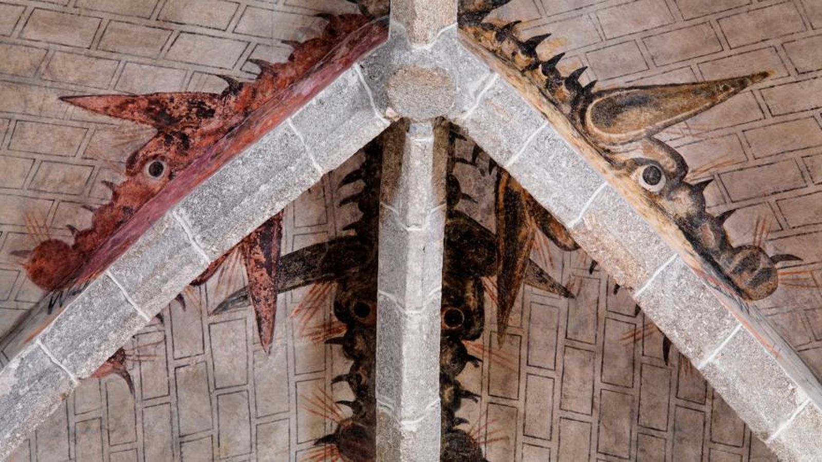 Dragones de la Iglesia de la Asunción de Nuestra Señora en Robledo de Chavela