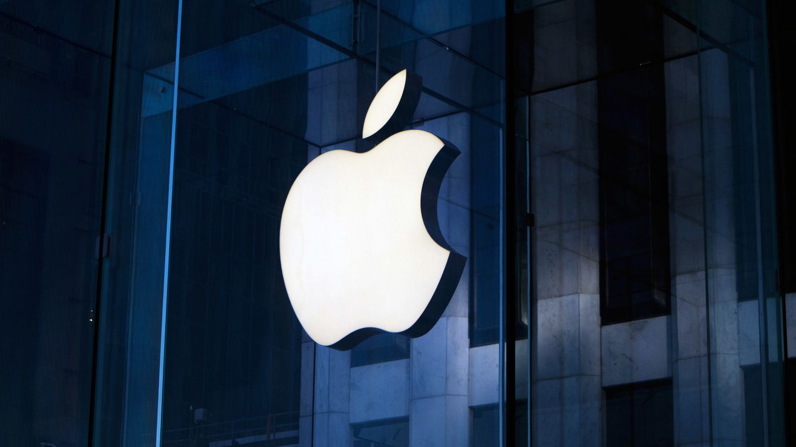 Logotipo de Apple en uno de los establecimientos de la compañía