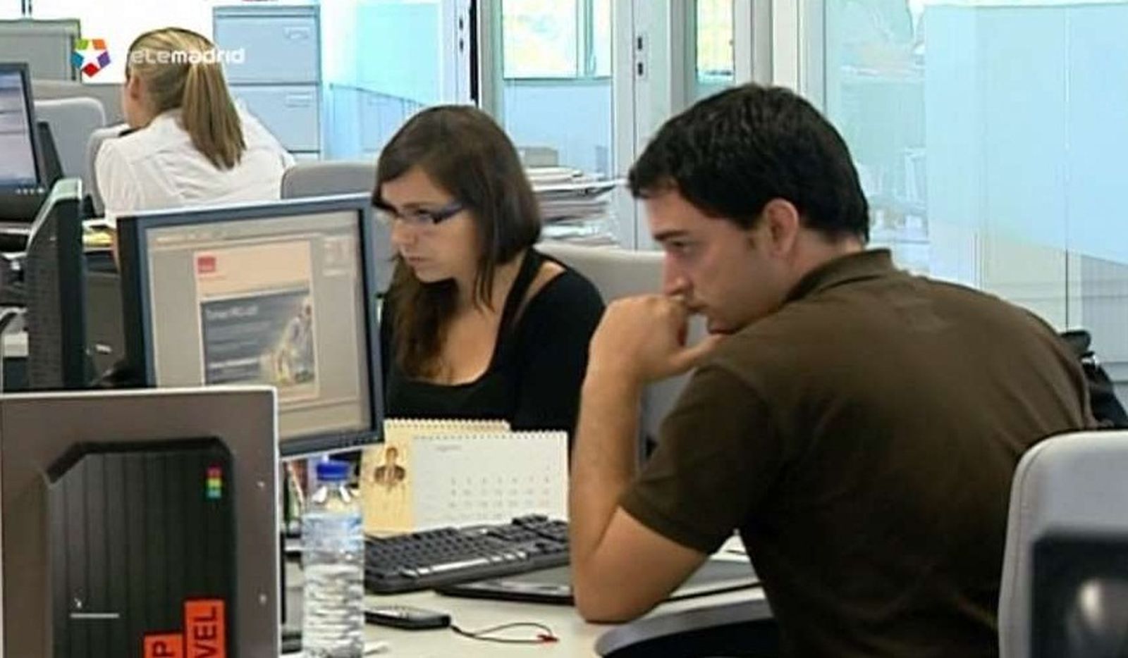 El paro baja en 72.800 personas en el tercer trimestre,  hasta los 5,9 millones