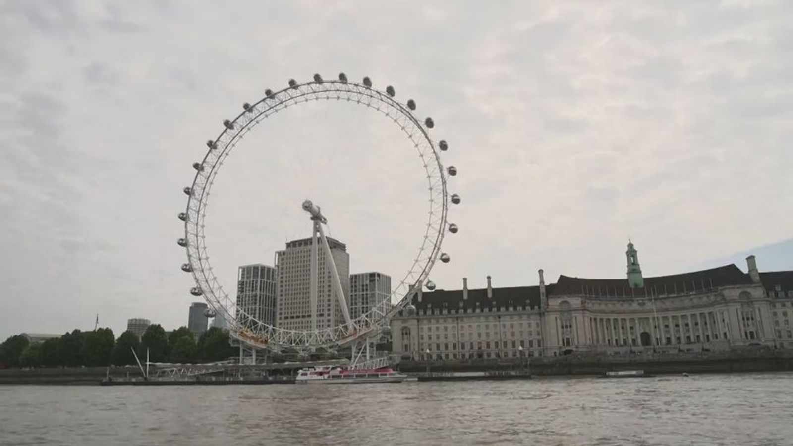 Un paseo por el río Támesis para conocer todos los encantos de Londres
