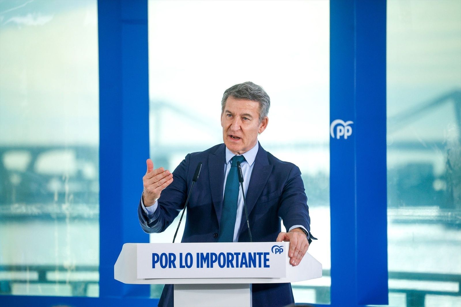 Feijóo anuncia que su gobierno tendrá como prioridad "vital" solucionar el problema de la vivienda en España