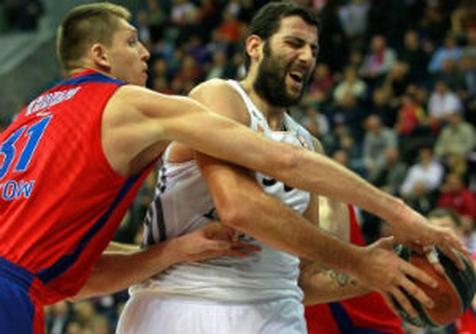 Bourousis ante el CSKA Moscú