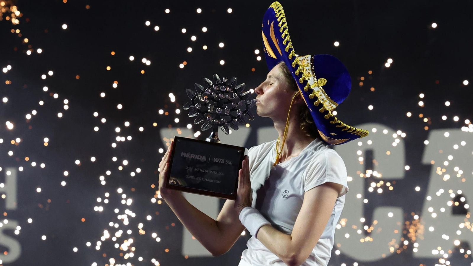 Cristina Bucsa gana el título en el WTA 500 de Mérida