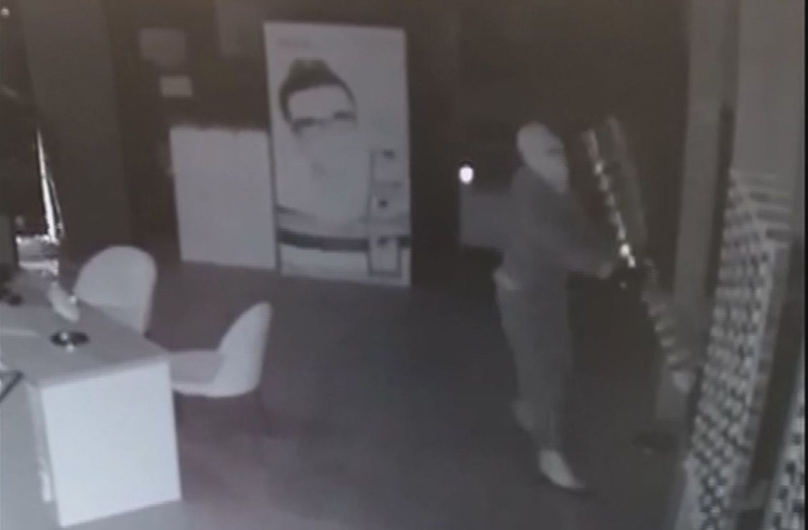 Aluniceros atracan una óptica en Pinar de Chamartín y se llevan 200 gafas valoradas en 14.000 euros