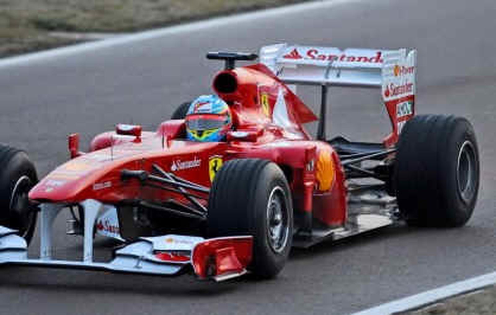 Mejor tiempo para Alonso y accidente de Vettel
