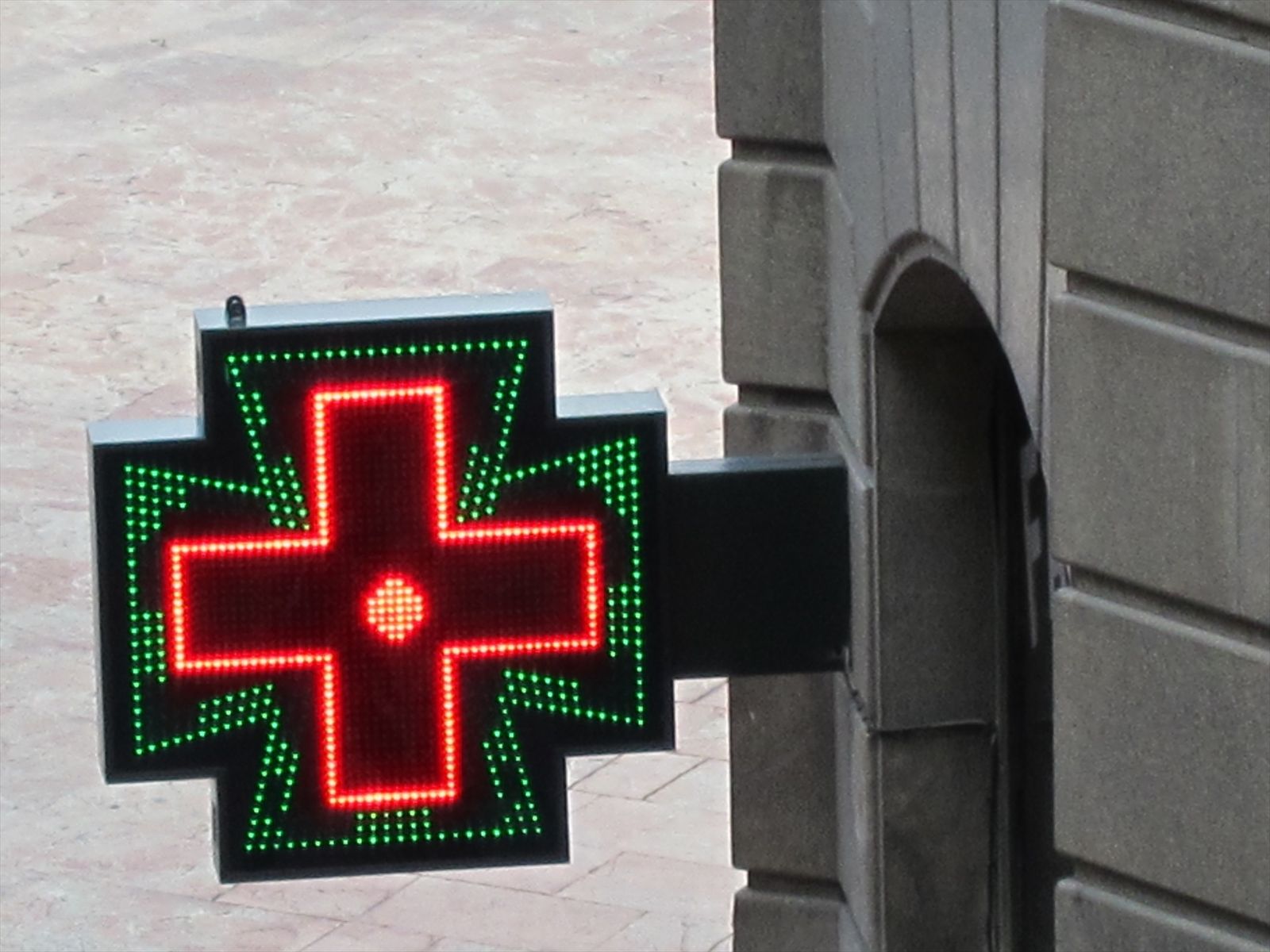 A prisión el presunto autor de seis atracos a farmacias de Madrid