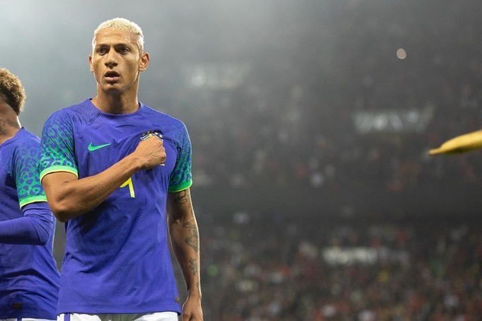 Richarlison y el plátano que le lanzaron desde el público