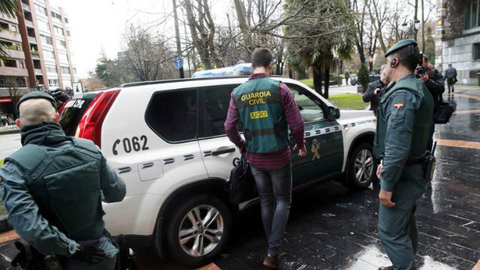 Agentes de la Unidad Central Operativa (UCO) de la Guardia Civil