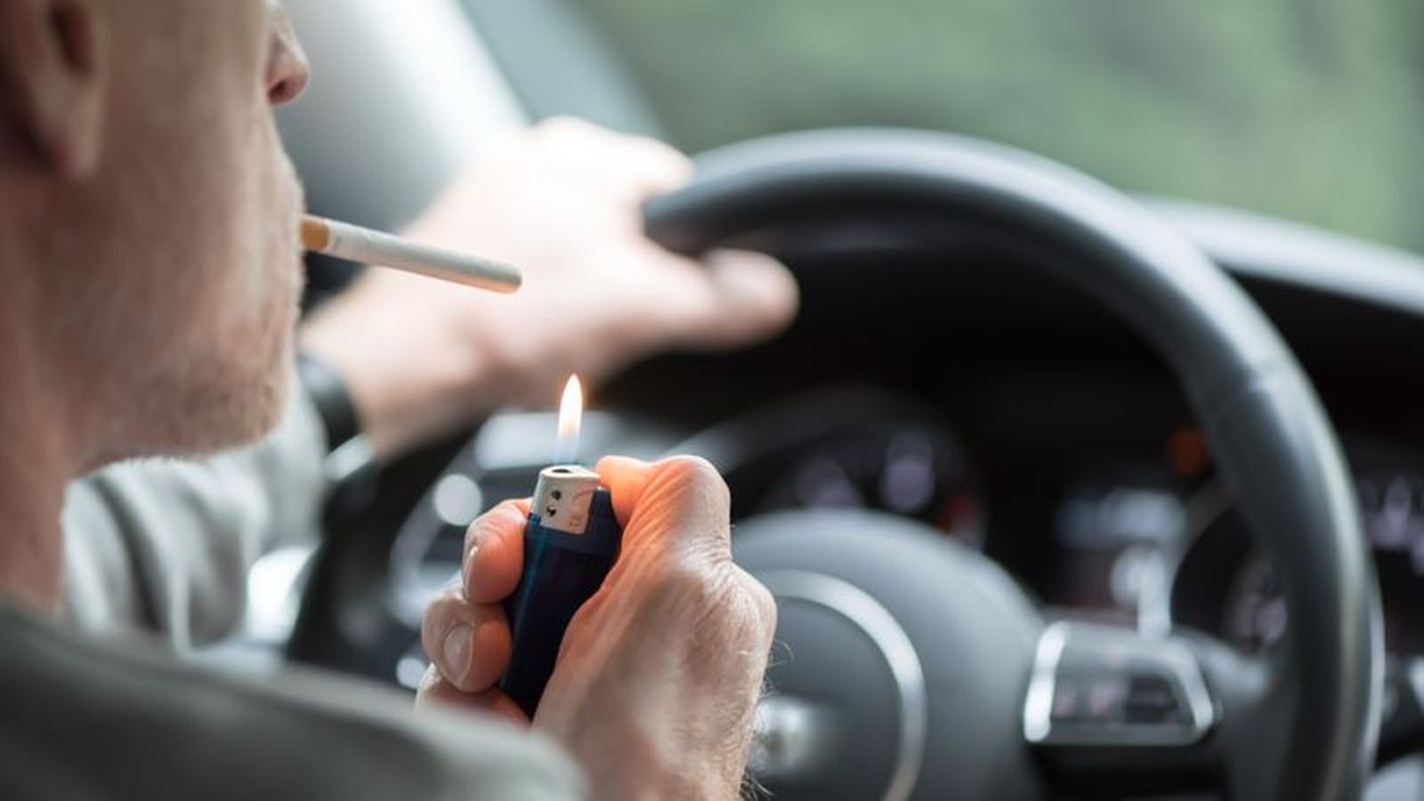 El 40% de los fumadores habituales ha tenido un accidente de tráfico