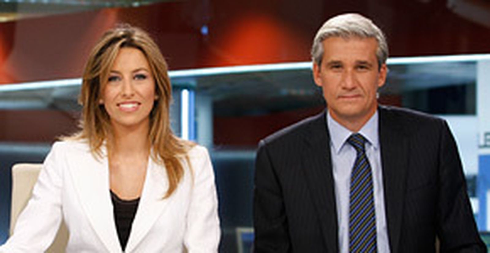 Víctor Arribas y Cristina Ortega. Telenoticias 2, 2010