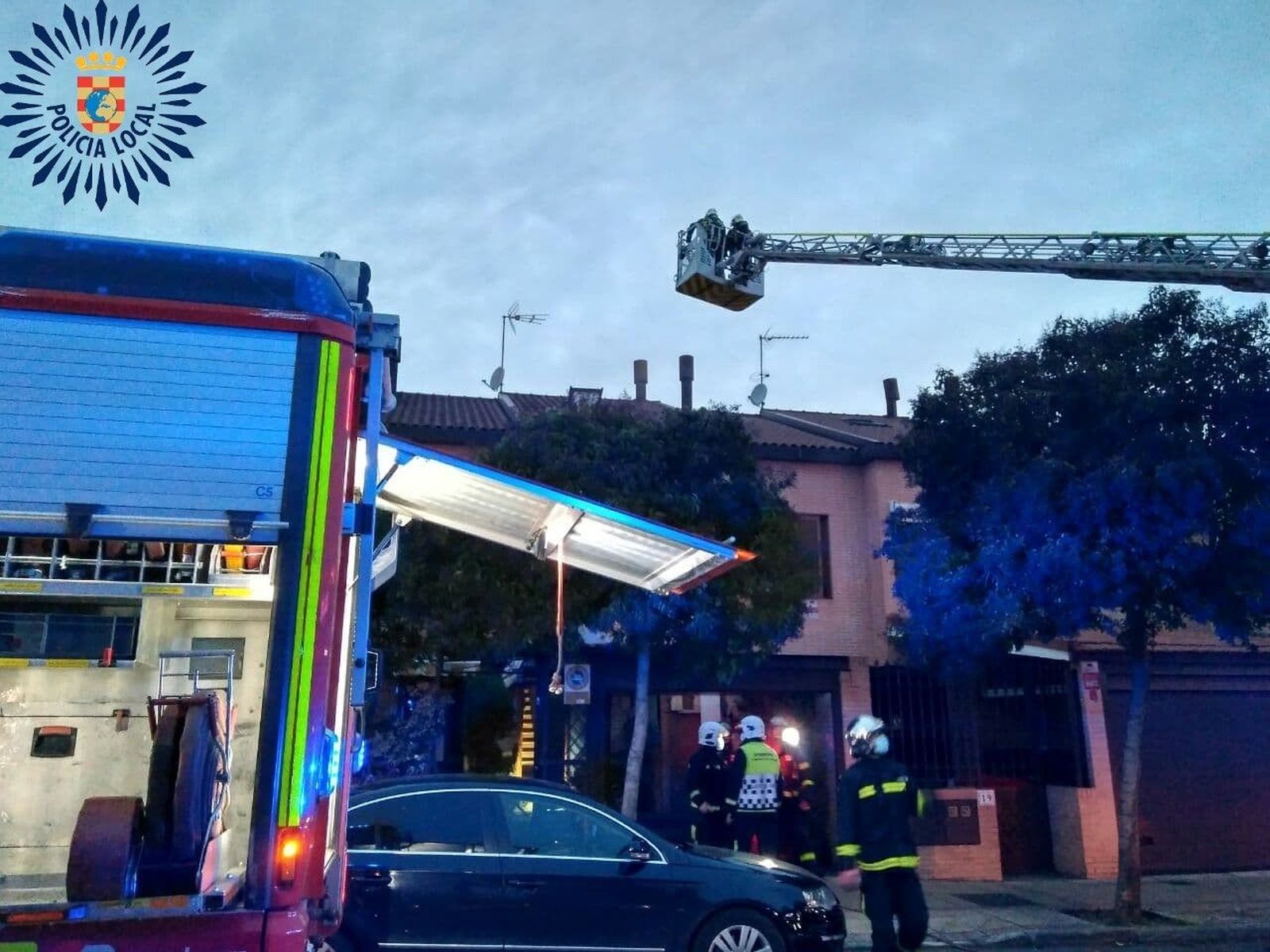 Dos personas intoxicadas en un chalet de Pinto por una chimenea obstruida