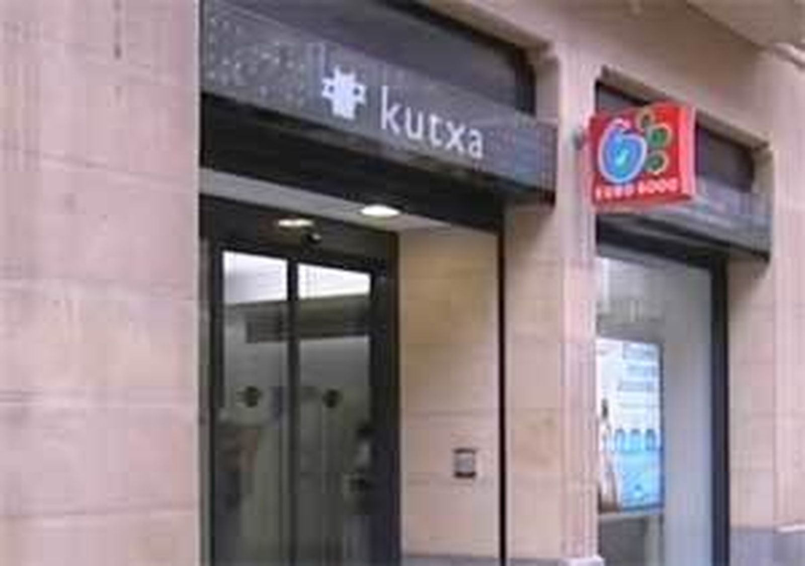 Las cajas vascas inician su actividad integrada en Kutxabank