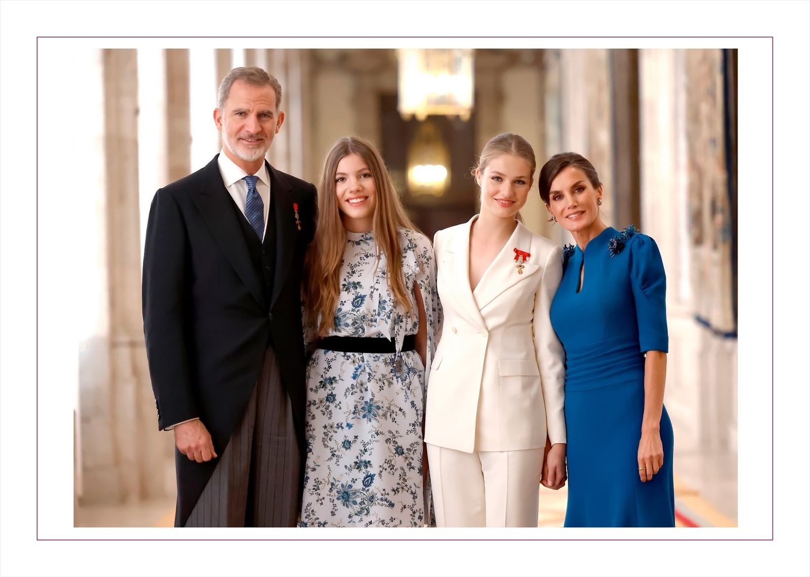 La Familia Real escoge una foto del día del 18 cumpleaños de la princesa Leonor para felicitar la Navidad