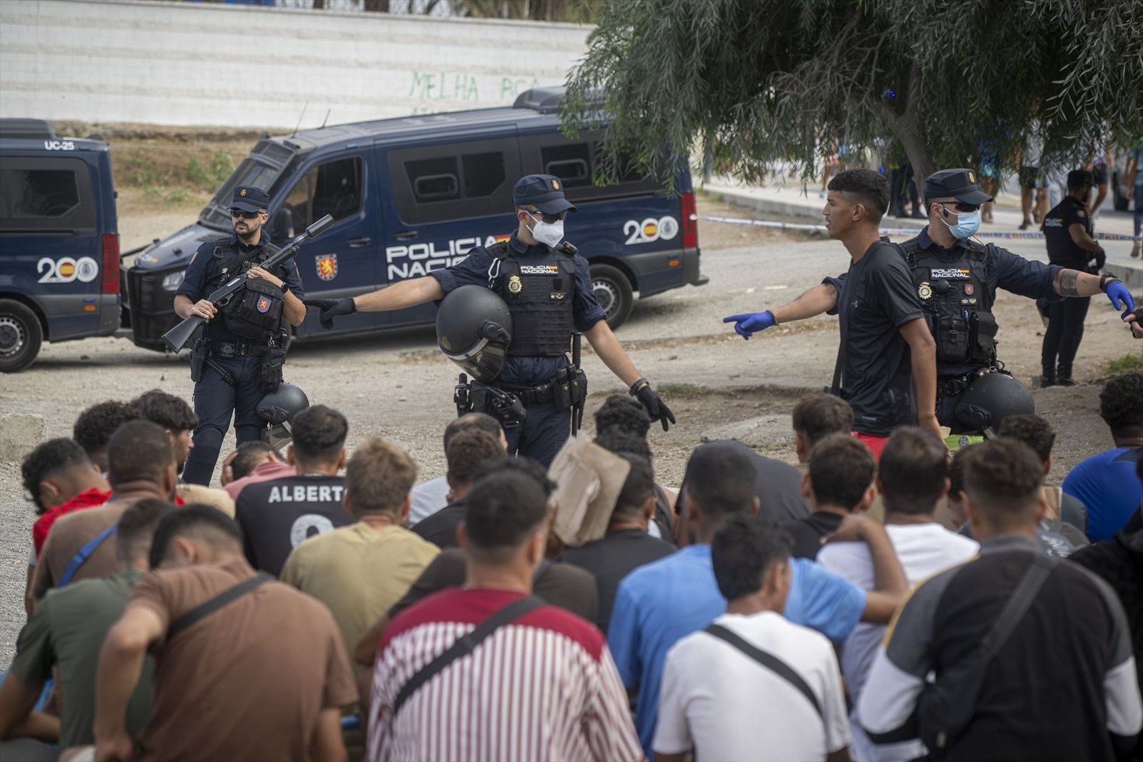 Condenados y expulsados a Marruecos dos hombres por agredir a guardias civiles en Ceuta
