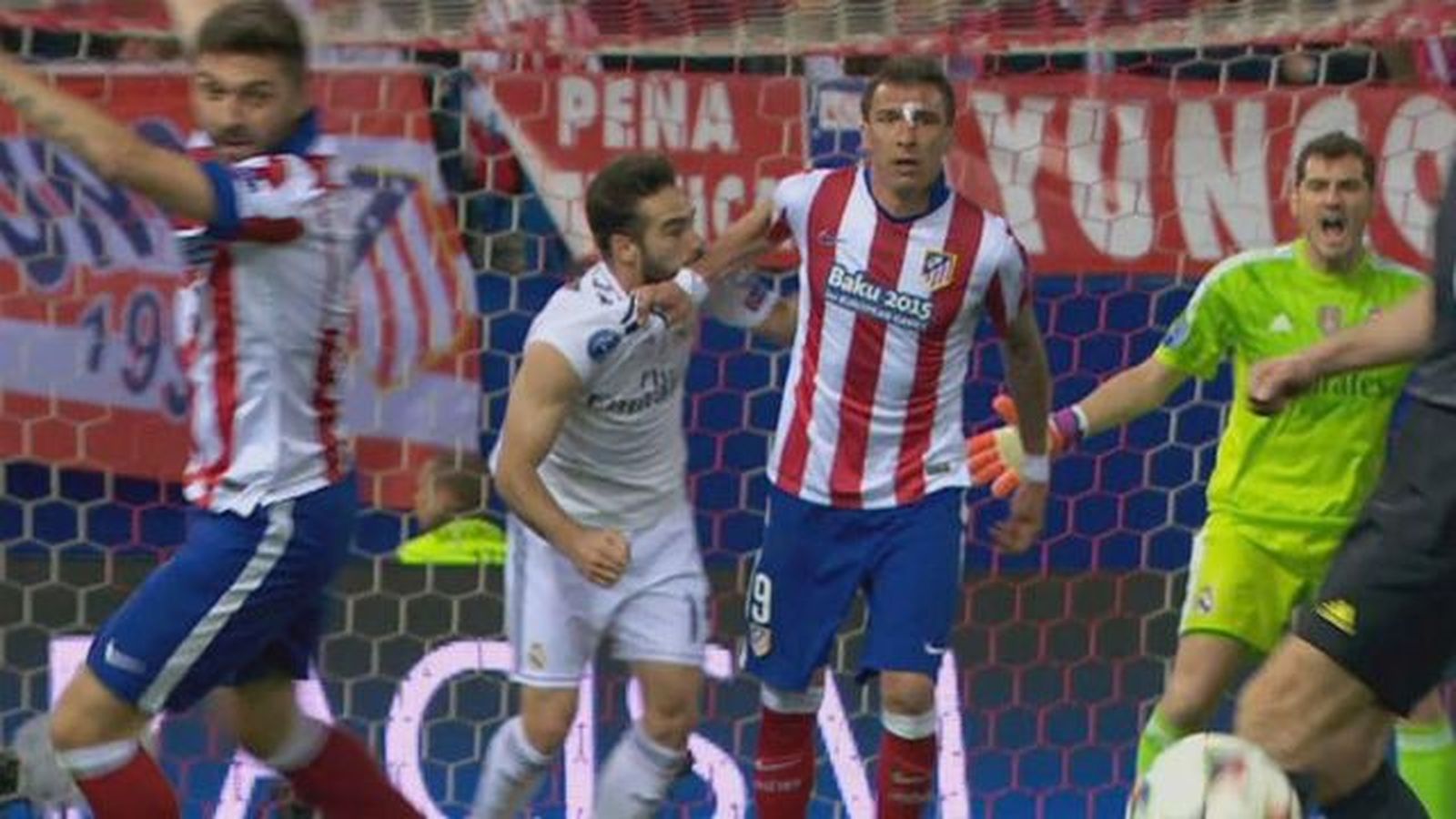 Mandzukic zanja la polémica: "No hubo ni mordisco, ni nada"