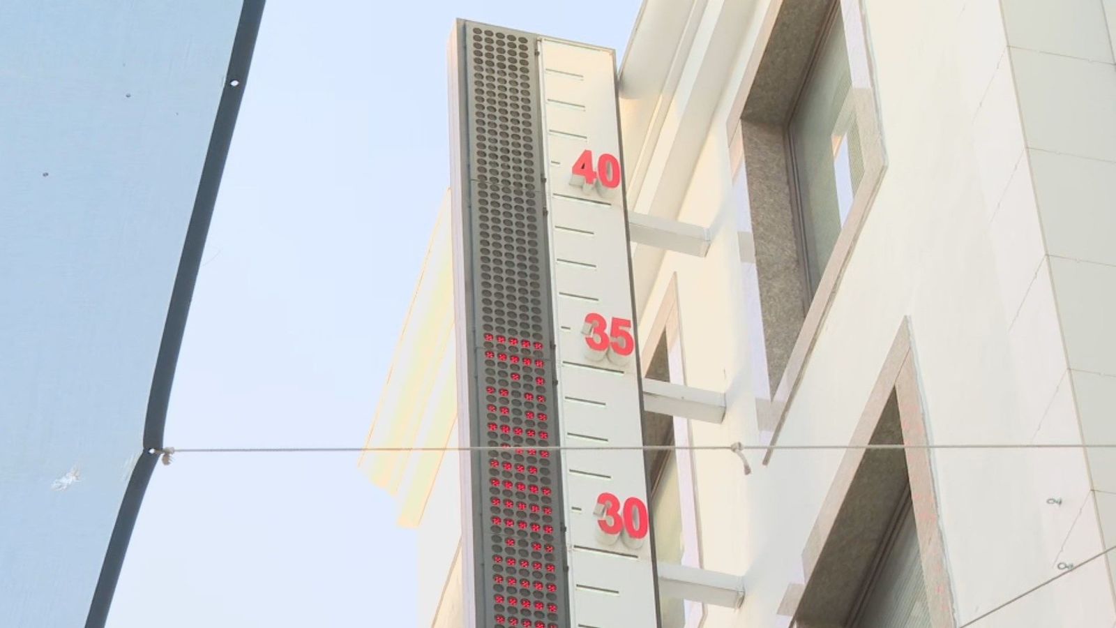 España se derrite: continúa la lucha contra el calor extremo y temperaturas que superan los 40 grados