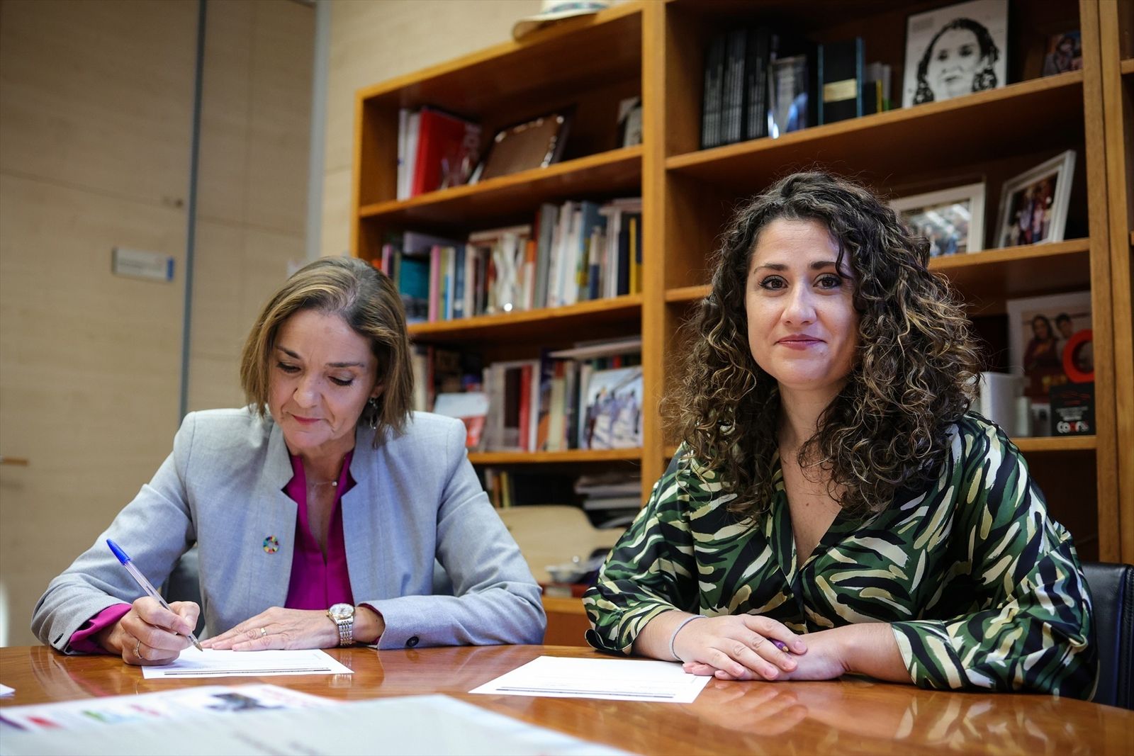 Reyes Maroto y Enma López