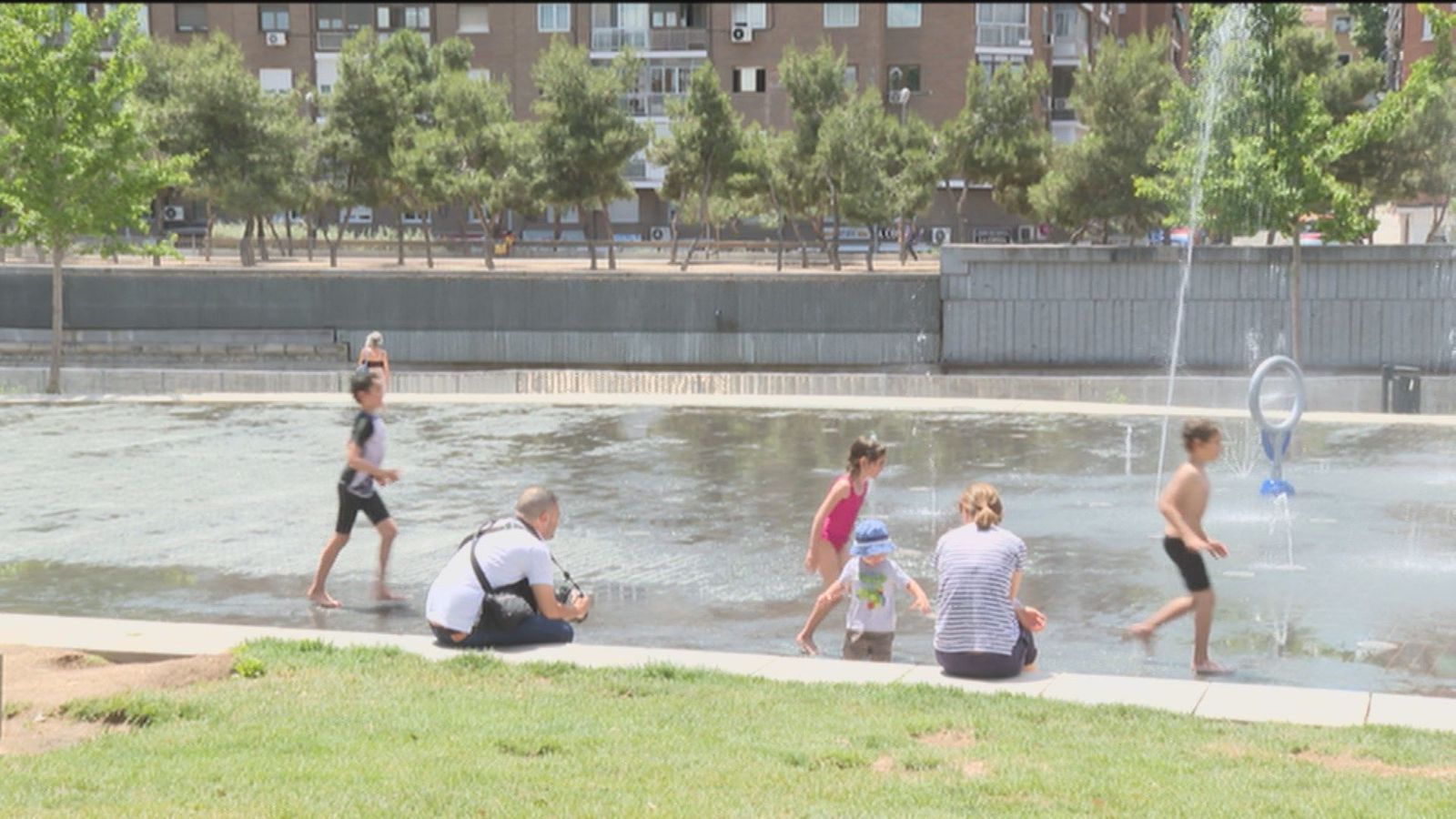 Las playas de Madrid Río abren ya de 11.00 a 21.00 horas todos los días