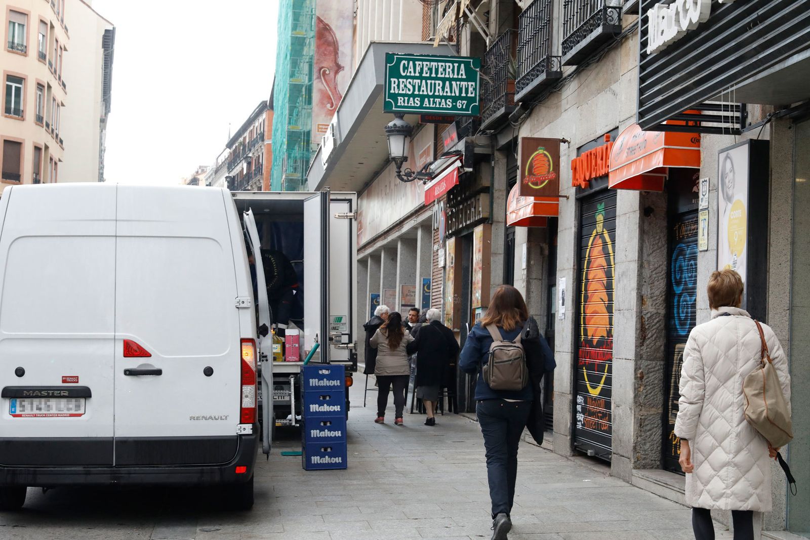 Vehículo de reparto en las calles de Madrid