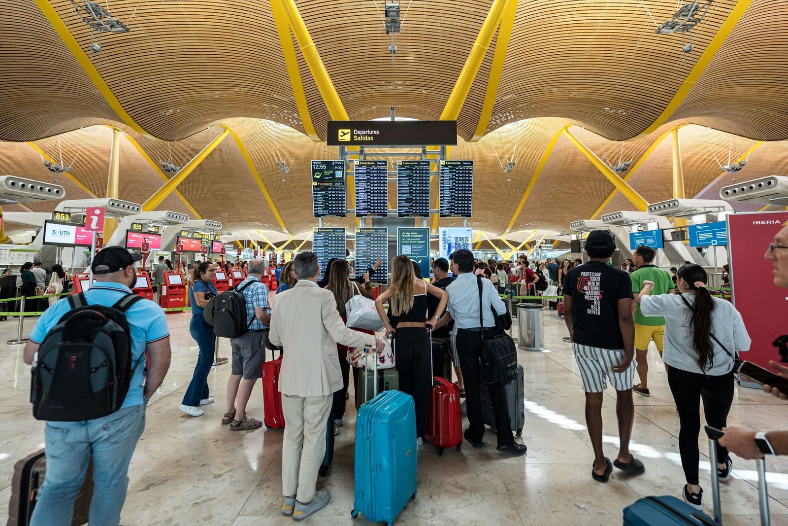 Pasajeros en el aeropuerto de Madrid-Barajas
