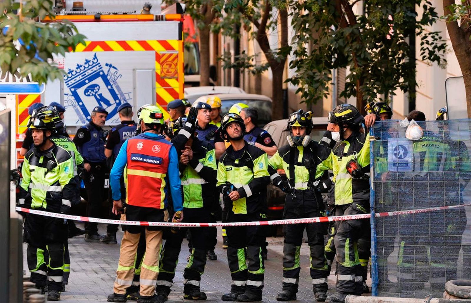 La búsqueda de los cuatro desaparecidos en el derrumbe continuarán "hasta que aparezcan"