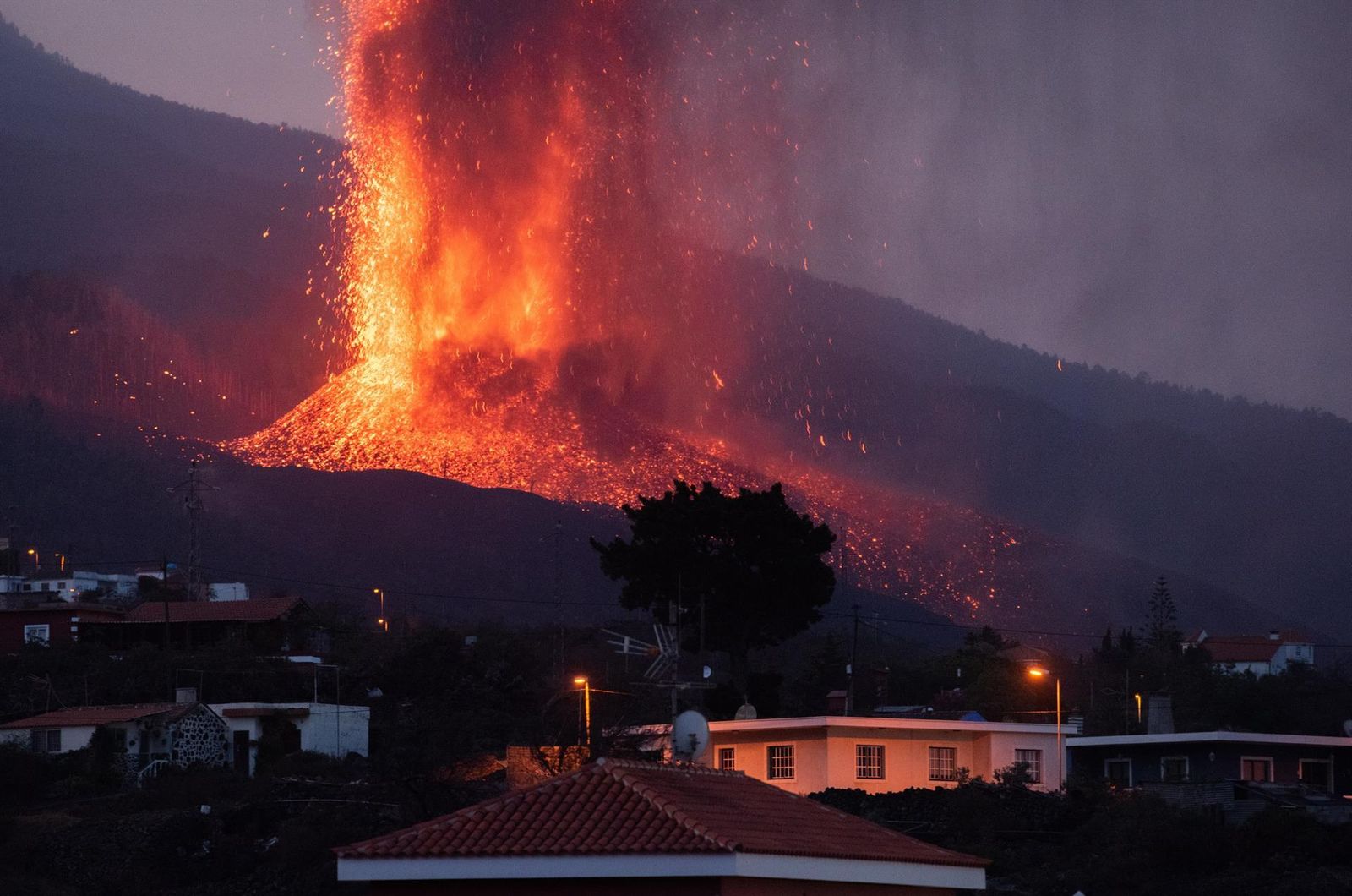 Imagen de una erupción en el volcán de la isla de La Palma