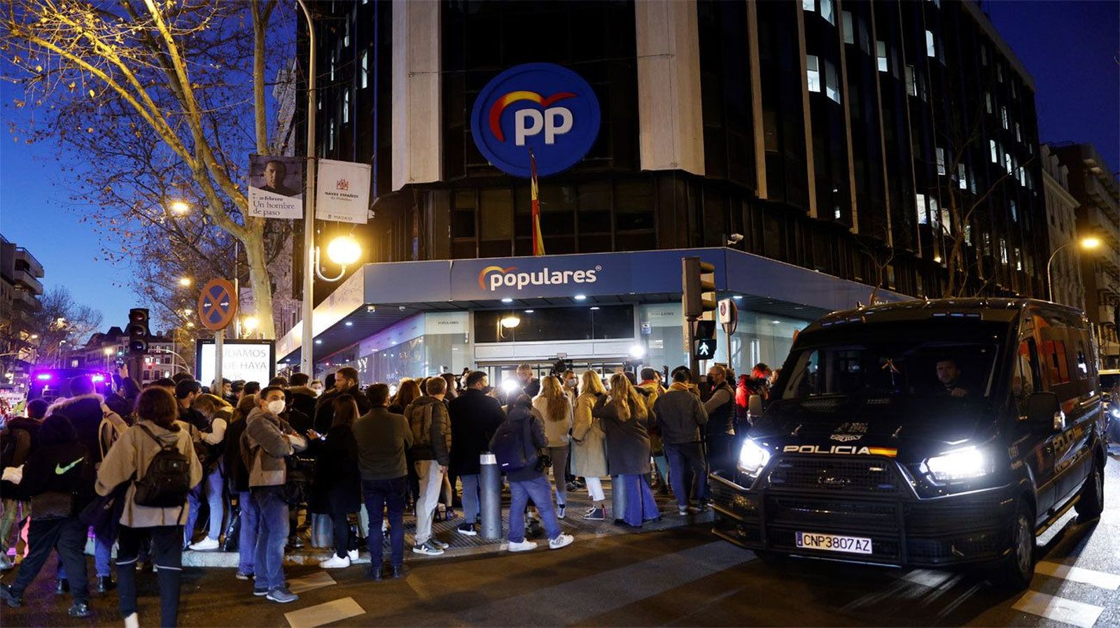 El PP implosiona por la guerra total entre Casado y Ayuso
