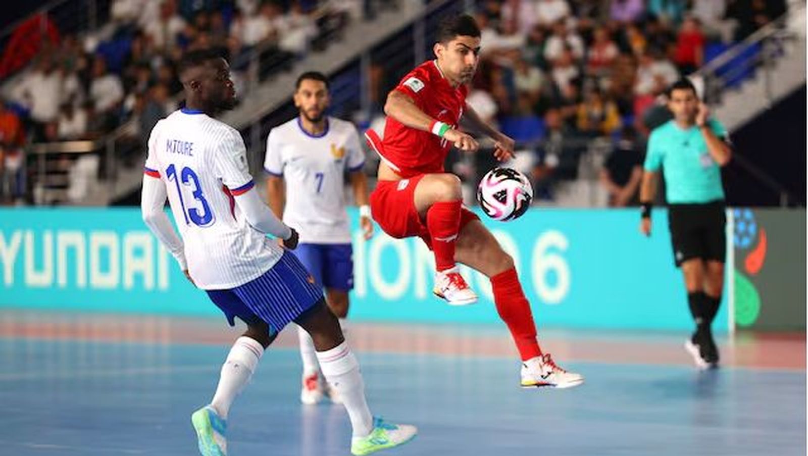 Escándalo en el Mundial de Fútbol sala, Francia se deja perder con Irán